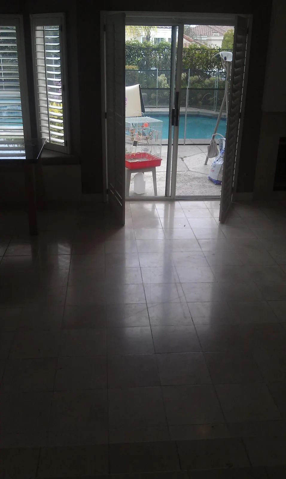 Dull Tiled Floor Polishing